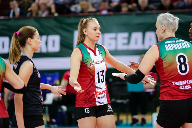 Маргарито Курило (в центре)