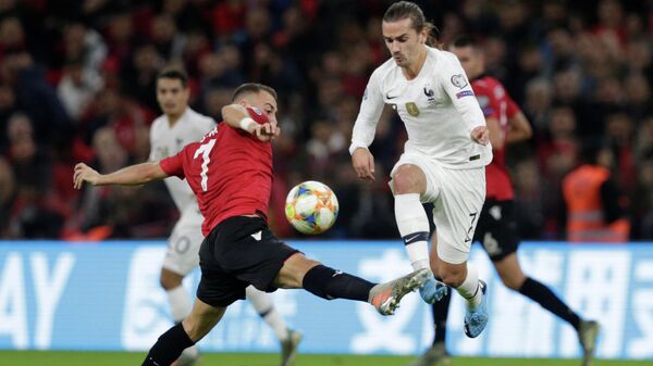 Игровой момент матча Албания - Франция