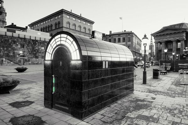 Общественный туалет на улице Стокгольма