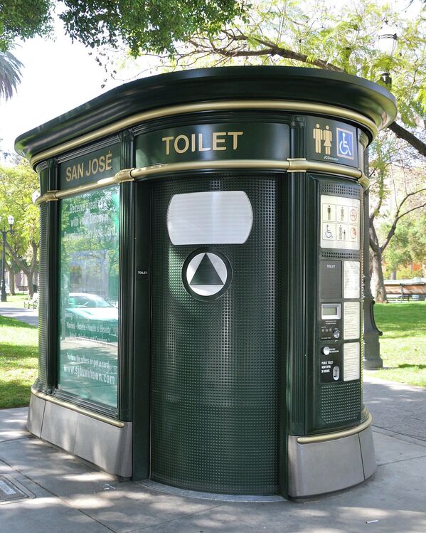 Общественный туалет в США