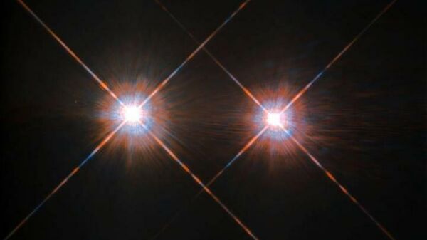 Снимок двойной звездной системы Альфа Центавра, сделанный космическим телескопом Хаббл