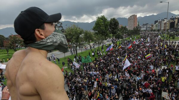 Антиправительственная демонстрация в Боготе, Колумбия