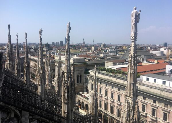 Милан. Вид на город с собора Рождества Девы Марии