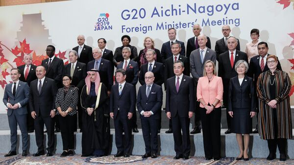 Совместное фотографирование глав делегаций совета министров стран G20. 23 ноября 2019