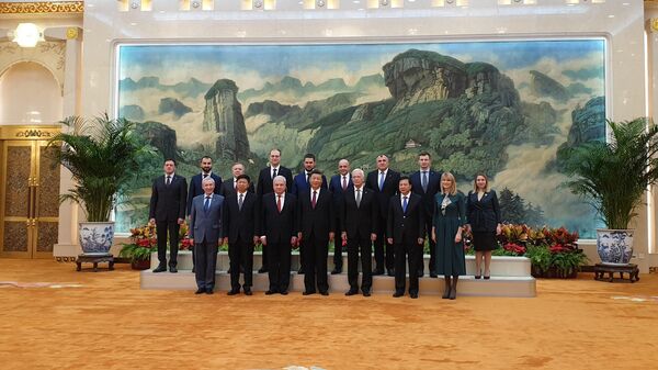 Си Цзиньпин принял делегацию Единой России во главе с Борисом Грызловым
