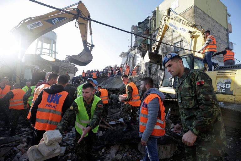 Последствия землетрясения в Албании