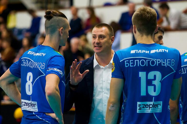 Тренер ВК Динамо Константин Брянский