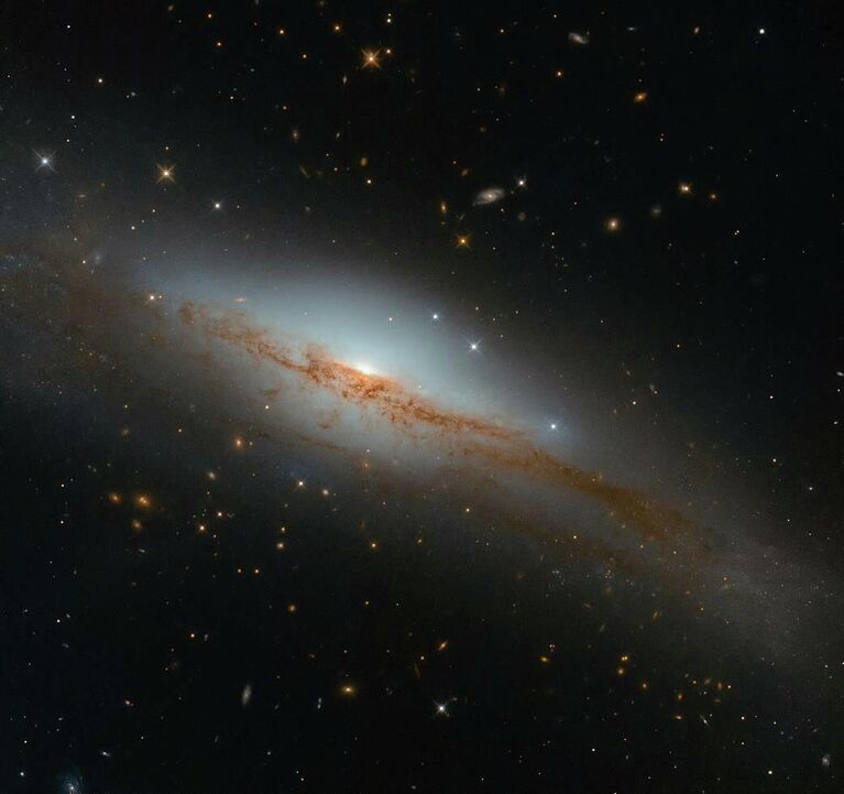 Галактика NGC 3749