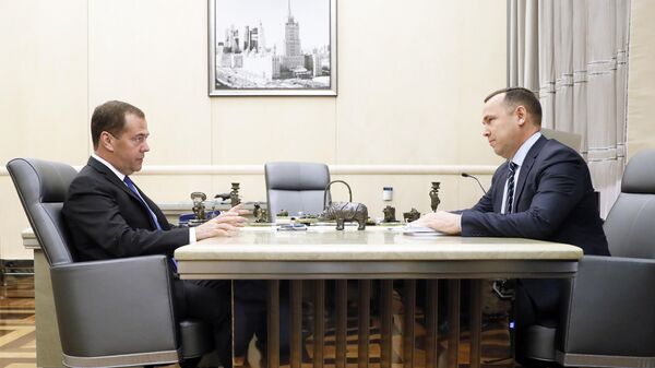  Дмитрий Медведев и губернатор Курганской области Вадим Шумков во время встречи. 29 ноября 2019