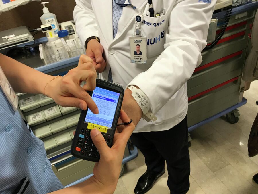 Электронный браслет - часть госпитальной информационной системы
