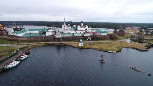 Вид на Спасо-Преображенский Соловецкий монастырь на Соловецком острове в Архангельской области