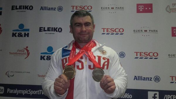 Спортсмен-паралимпиец Сергей Сычев