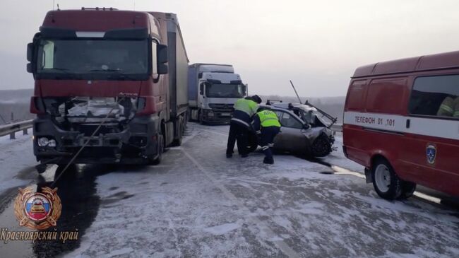 На месте ДТП в Уярском районе  Красноярского края. 30 ноября 2019