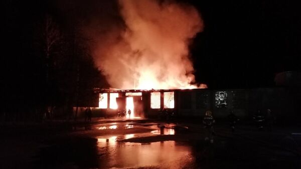 Пожар на складе в Брянске