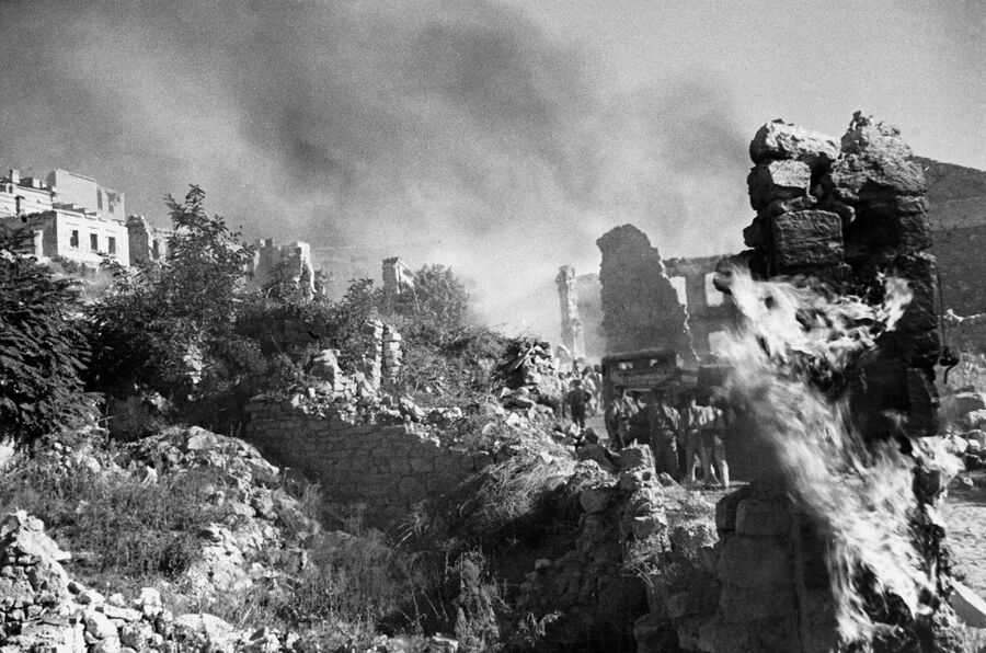 Великая Отечественная война 1941-1945 годов. Руины Севастополя.