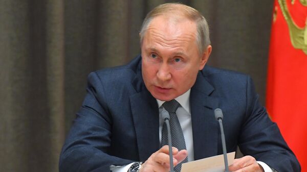 Президент РФ Владимир Путин проводит совещание по вопросам военного строительства и развития военно-промышленного комплекса 