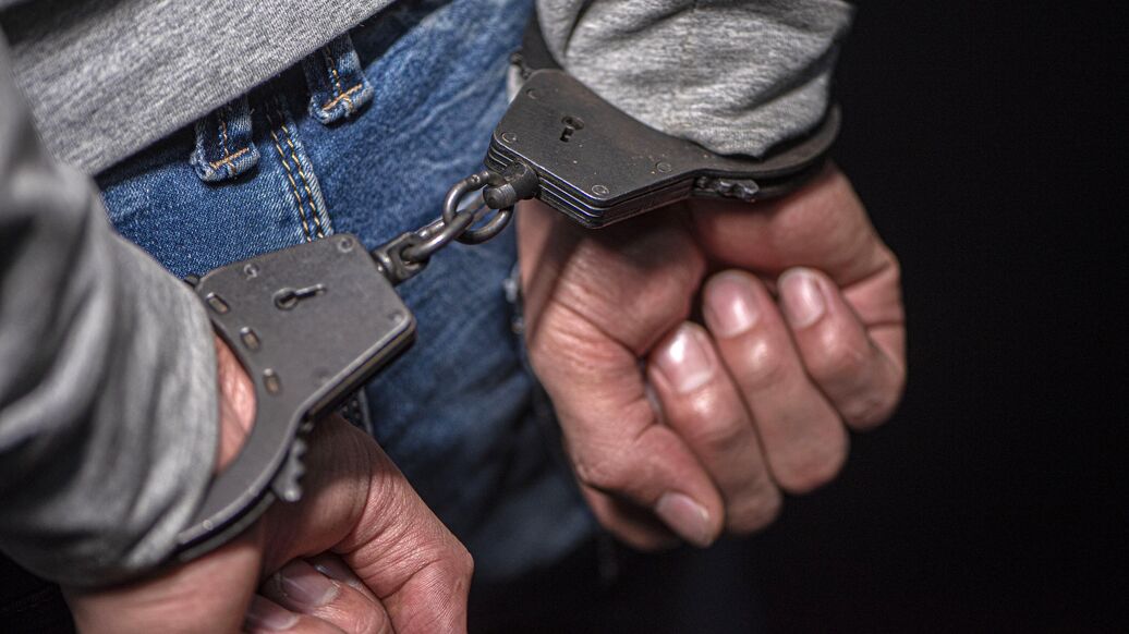 Житель Омска зарезал соседа из-за замечания