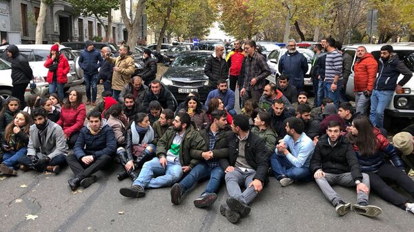 Акция протеста у здания министерства науки, образования, культуры и спорта в Еревaне, Армения. 3 декабря 2019
