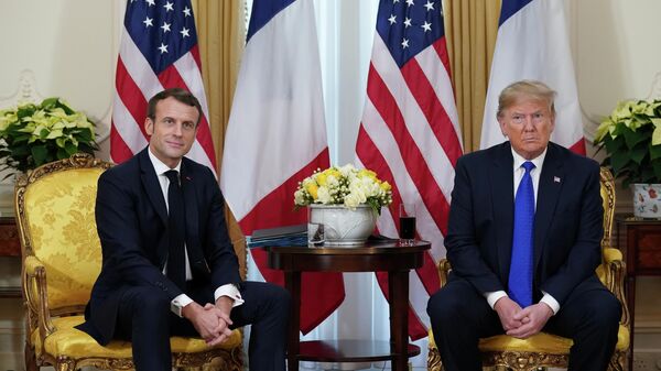 Президент Франции Эммануэль Макрон и президент США Дональд Трамп во время встречи на саммите НАТО в Великобритании