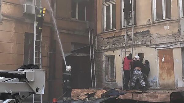 Ликвидация пожара в Одесском колледже экономики