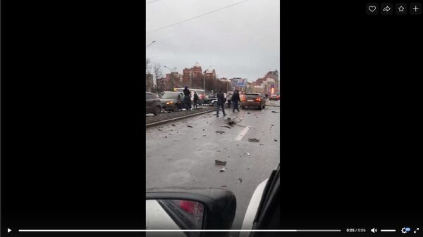 В Петербурге два человека пострадали в ДТП с участием 13 автомобилей