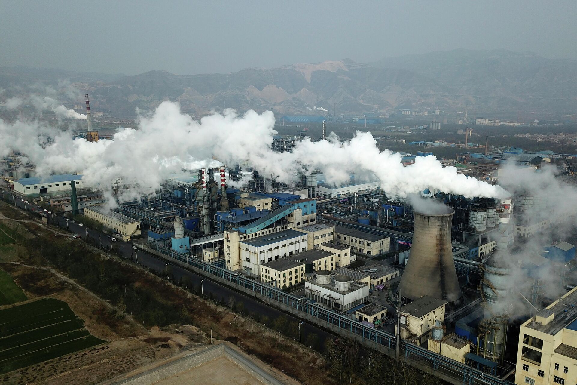 Завод по переработке угля в Хэцзине, провинция Шаньси в центральном Китае - РИА Новости, 1920, 20.09.2021