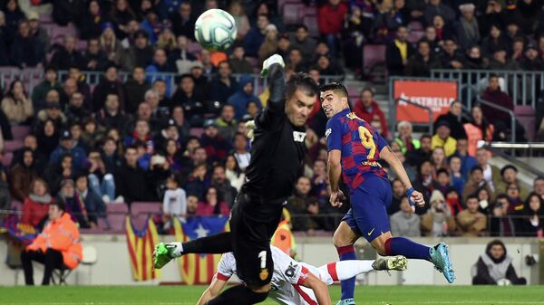 Гол футболиста Барслеоны Луиса Суареса в матче с Мальоркой.
