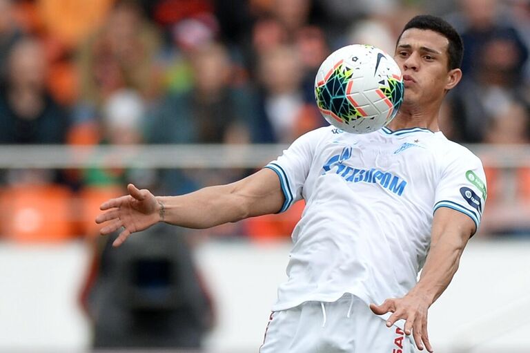 Защитник Зенита Йордан Осори