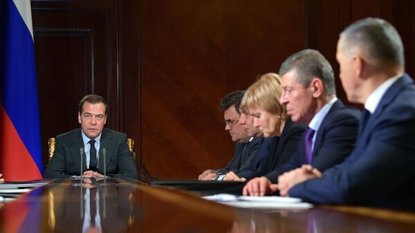 Председатель правительства РФ Дмитрий Медведев проводит совещание с вице-премьерами РФ