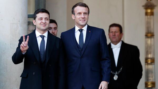 Президент Франции Эммануэль Макрон и президент Украины Владимир Зеленский в Елисейском дворце в Париже. 9 декабря 2019