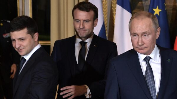 Президент РФ Владимир Путин, президент Франции Эммануэль Макрон и президент Украины Владимир Зеленский
