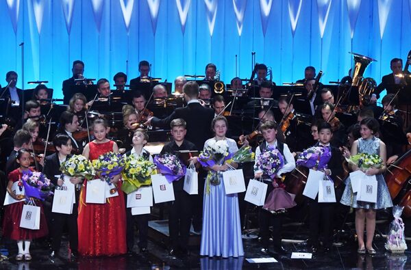 Победители финального тура XX Международного телевизионного конкурса юных музыкантов Щелкунчик на церемонии награждения