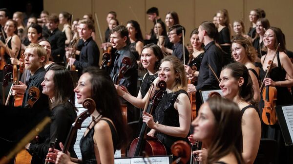 Музыканты Российского национального молодежного симфонического оркестра