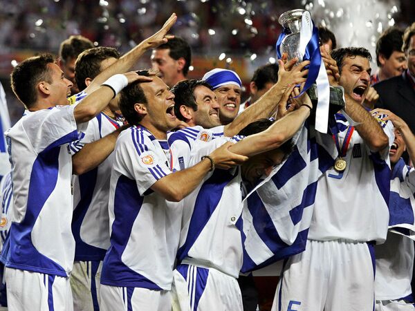 Футболисты сборной Греции на ЕВРО-2004