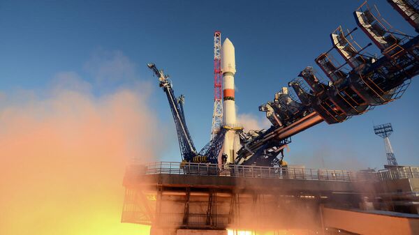 Пуск ракеты-носителя среднего класса Союз-2.1б с космическим аппаратом системы ГЛОНАСС с космодрома Плесецк