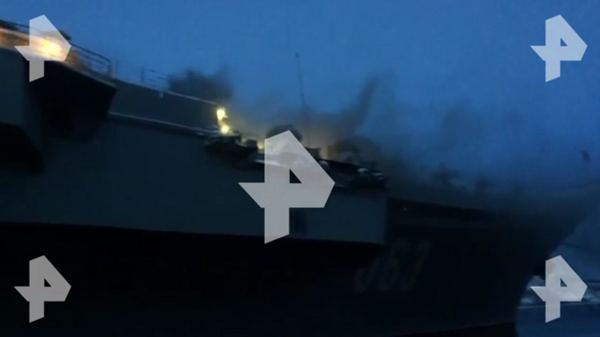 Опубликовано видео пожара на крейсере Адмирал Кузнецов