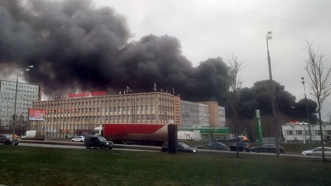 Пожар на складе на юге Москвы. 13 декабря 2019