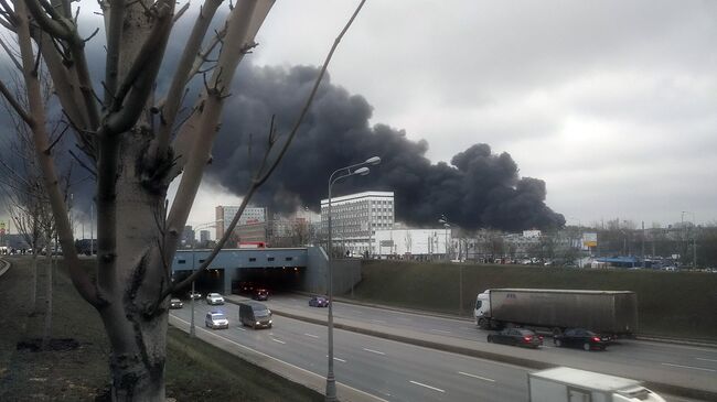 Пожар на складе на юге Москвы