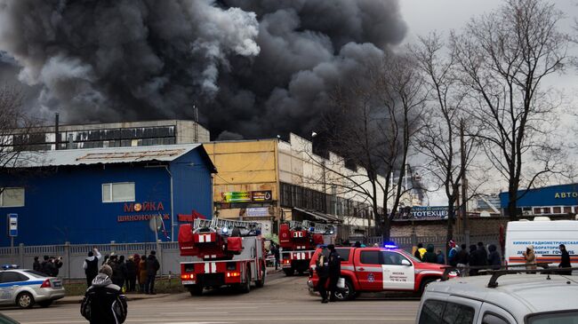 Пожар на складе на юге Москвы