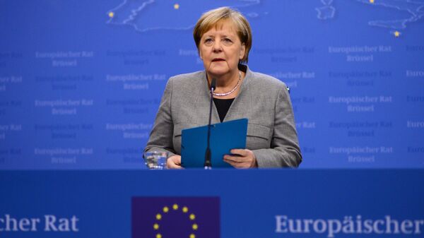 Федеральный канцлер ФРГ Ангела Меркель выступает на саммите глав государств и правительств Евросоюза в Брюсселе
