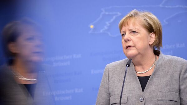 Федеральный канцлер ФРГ Ангела Меркель выступает на саммите глав государств и правительств Евросоюза в Брюсселе