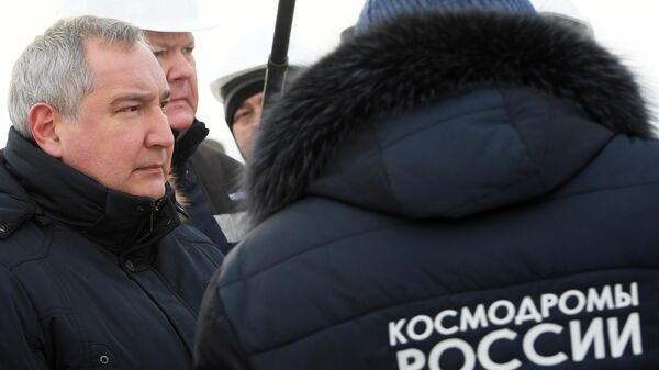 Генеральный директор госкорпорации Роскосмос Дмитрий Рогозин на строительной площадке стартового стола КРК Ангара космодрома Восточный 