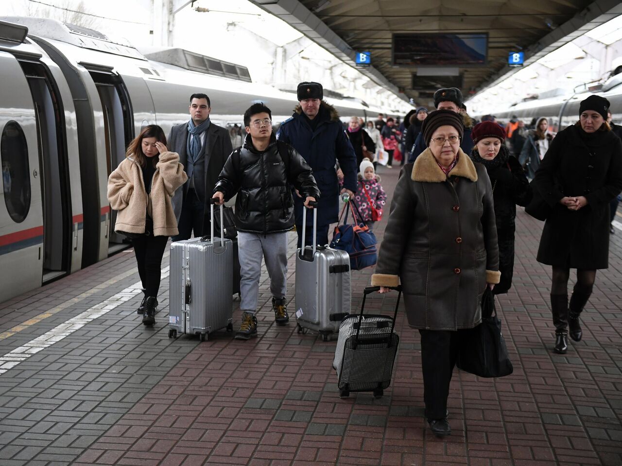 Между Москвой и Санкт-Петербургом запустят новый поезд 