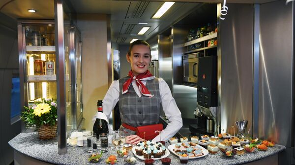 Буфет в вагоне-ресторане высокоскоростного поезда Сапсан 