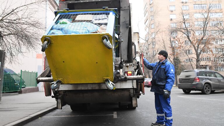 Сортировка отходов в Москве