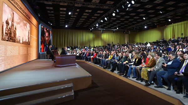  Президент РФ Владимир Путин на большой ежегодной пресс-конференции