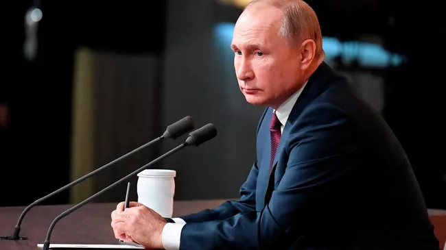 Президент РФ Владимир Путин на ежегодной большой пресс-конференции 