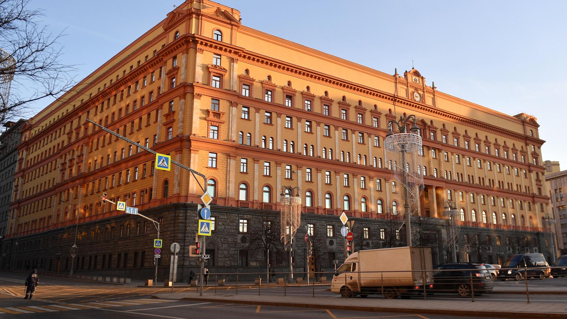 Здание ФСБ на Лубянской площади в Москве - РИА Новости, 1920, 15.09.2021