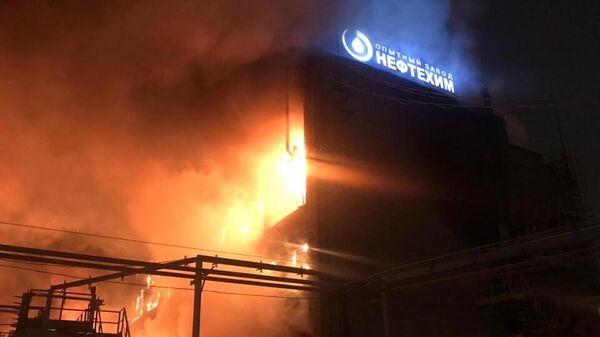 Пожар в Уфе на нефтеперерабатывающем предприятии Опытный завод Нефтехим, 22 декабря 2019