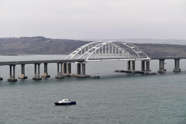 Крымский мост через Керченский пролив 